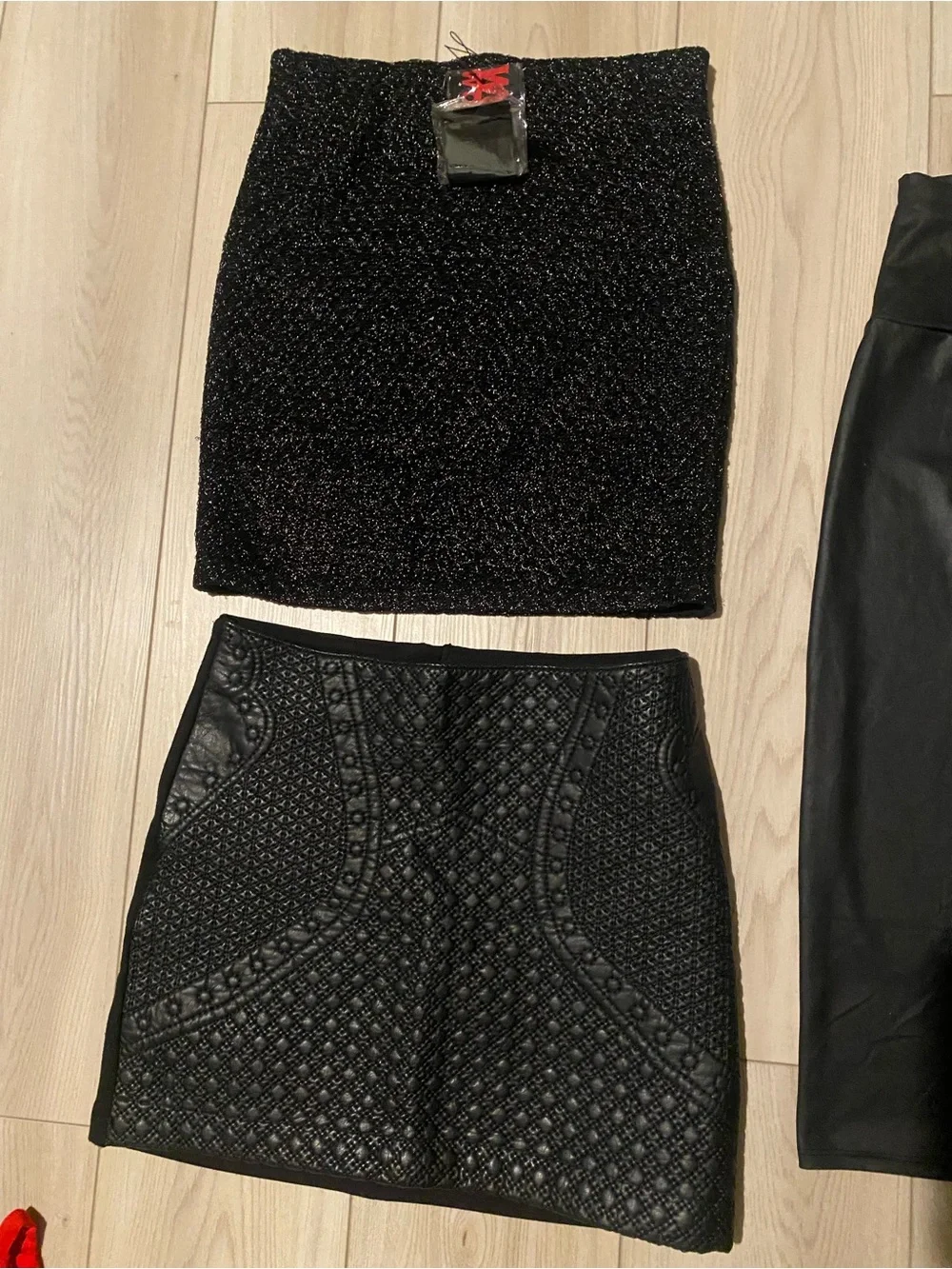 Women’s Size Small Skirt Bundle + Red Matching Set 6 Pieces